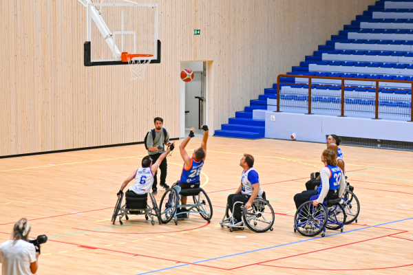 Démonstration de handibasket lors de l'inauguration - ©L. Séverac