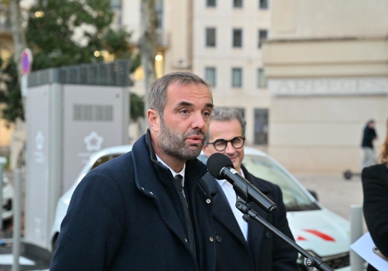Michaël Delafosse lors de l’inauguration des premières bornes de recharge e-totem