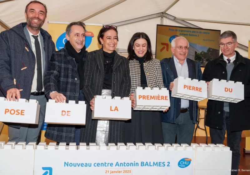 Pose de la première pierre de Balmes II. 